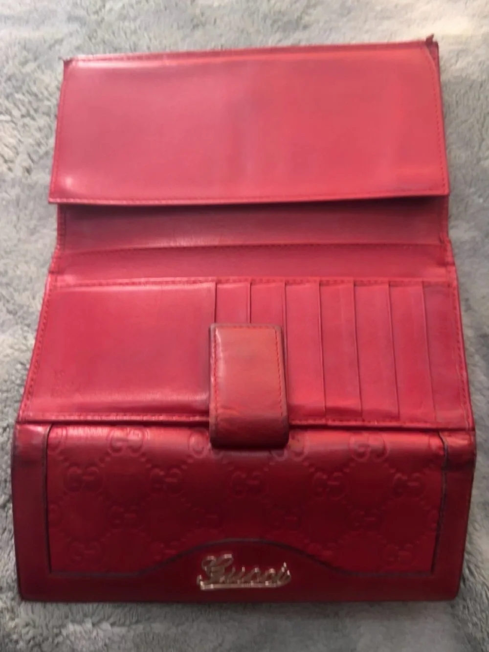 Gucci Red Embossed GG Continental Wallet with Gold Script Logo - Picture 2 of 3